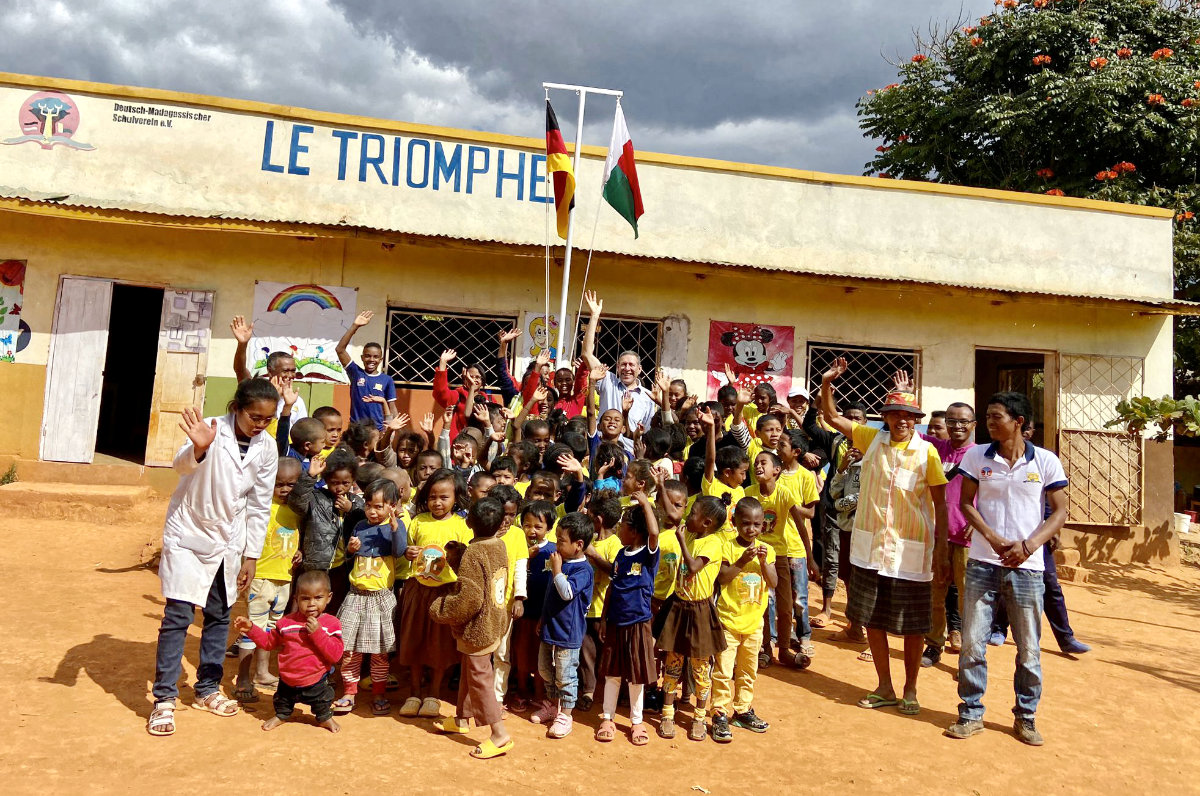 Schulkinder in Madagaskar Unsere Schulkinder in Madagaskar - College le Triomphe